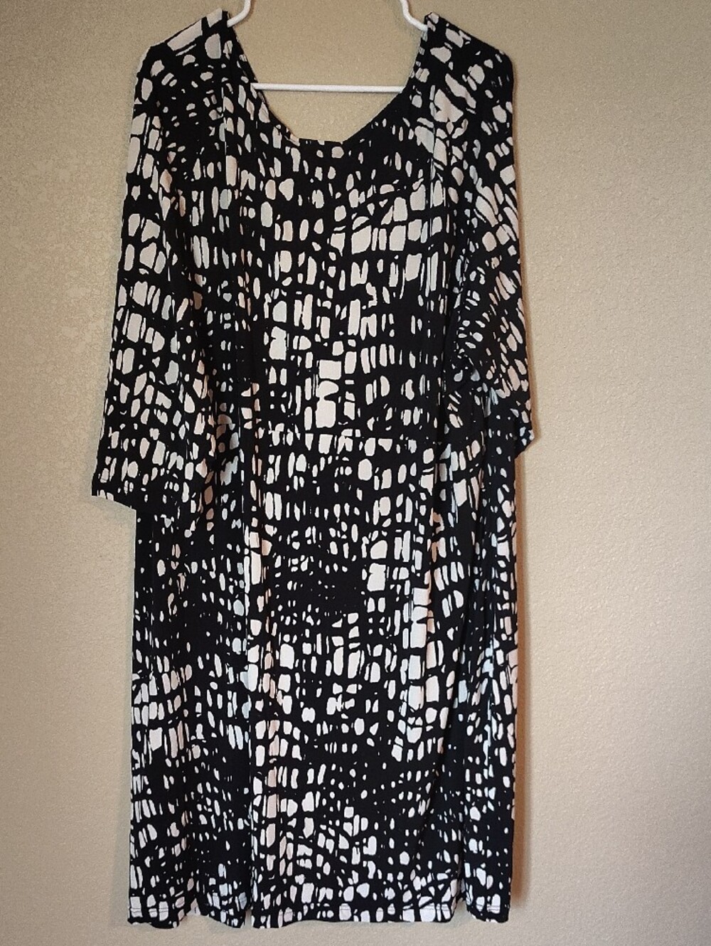Avenue Black and White Abstract Faux-Wrap Midi Dress - Picture 3 of 3